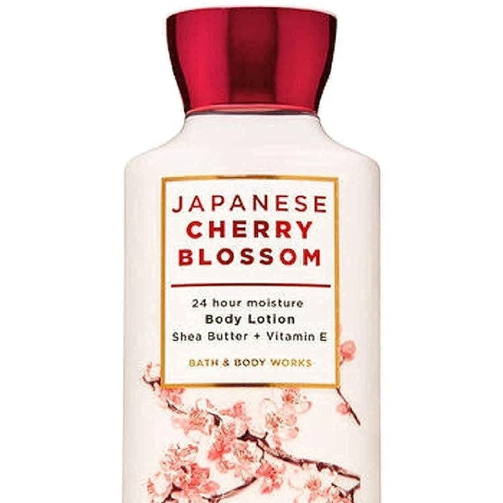 Bath & Body Works Japanese Cherry Blossom Body Lotion 8 FL OZ / 236 ML